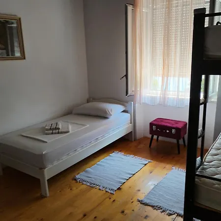 Erin's Hotel