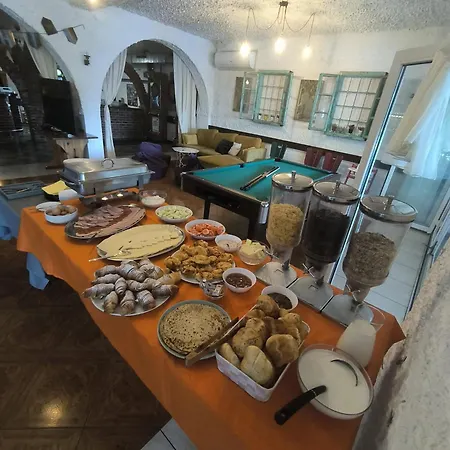 Erin's Отель Драмаль