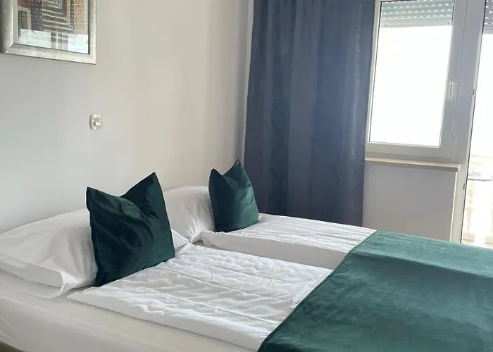 Ξενοδοχείο Erin's 3*